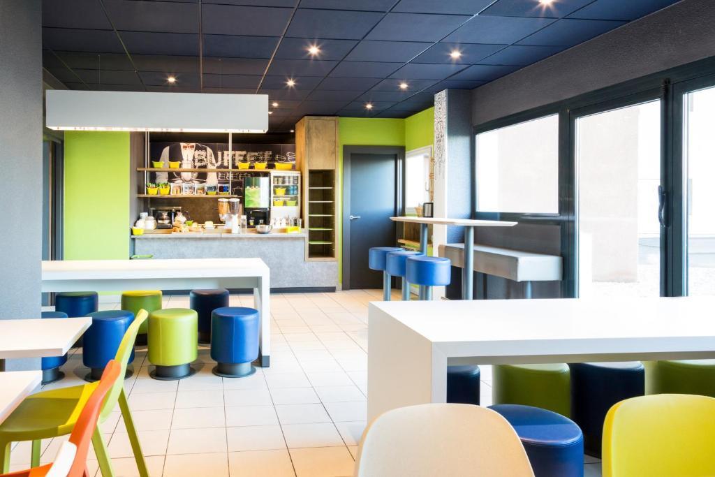 Ibis Budget Orly Chevilly Tram 7 Vitry-sur-Seine Exterior photo