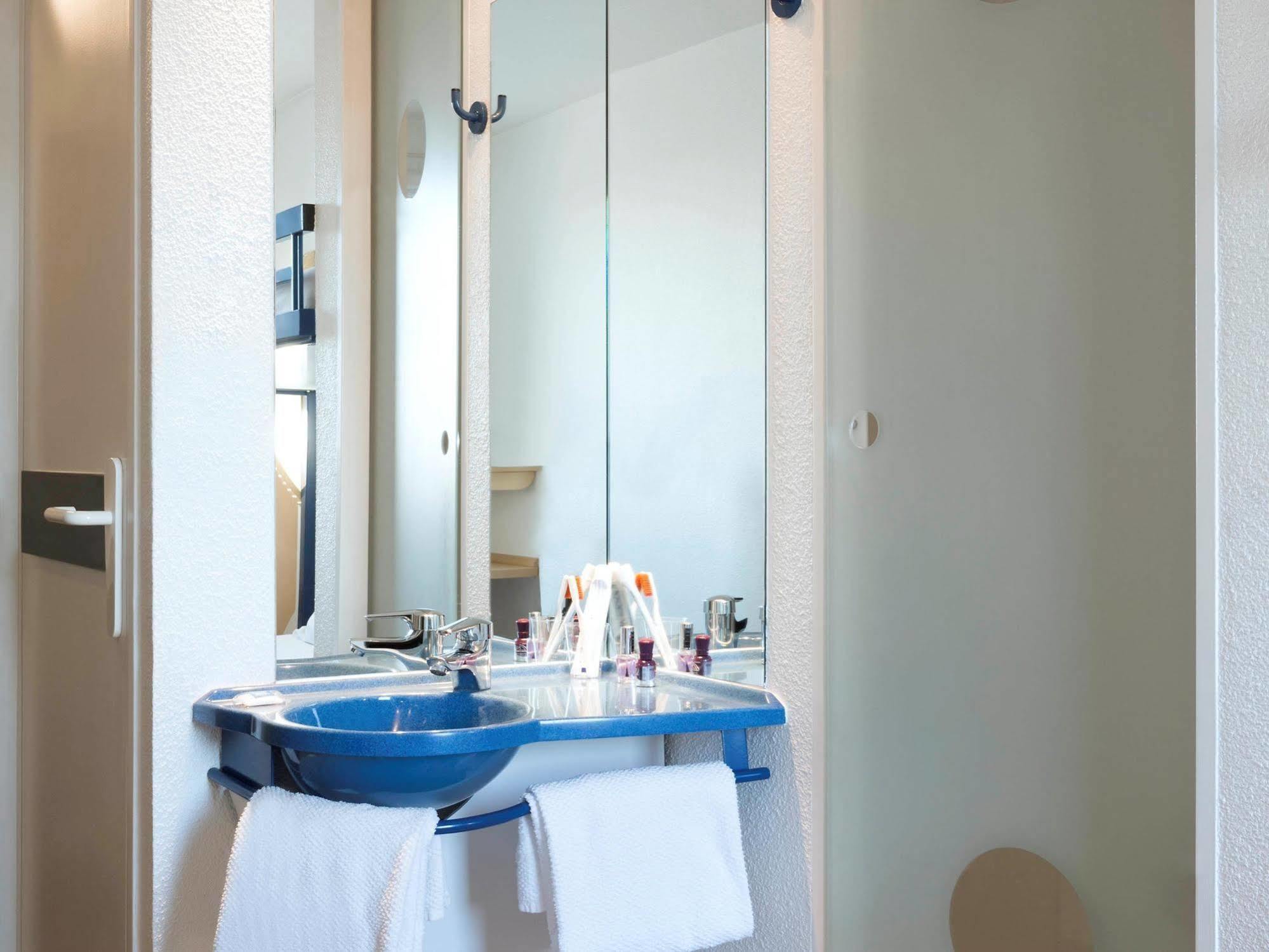 Ibis Budget Orly Chevilly Tram 7 Vitry-sur-Seine Exterior photo